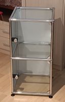 USM GLAS VITRINE MIT TÜRE 