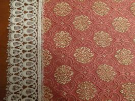 Jolie nappe carrée - rose et doré