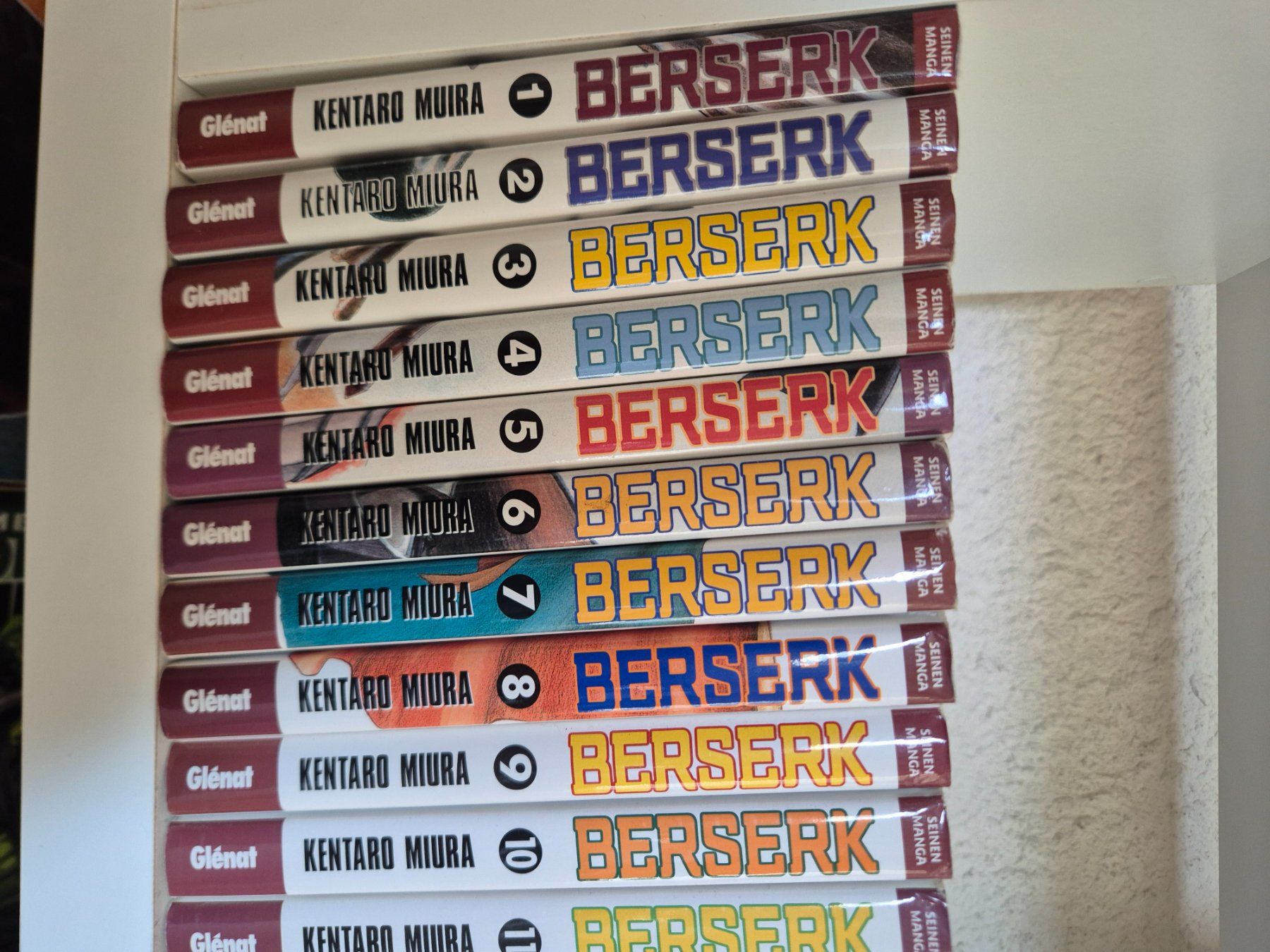 Comics: Berserk tome 1 à 35 – Gebraucht aus Vauderens von zom_j92z