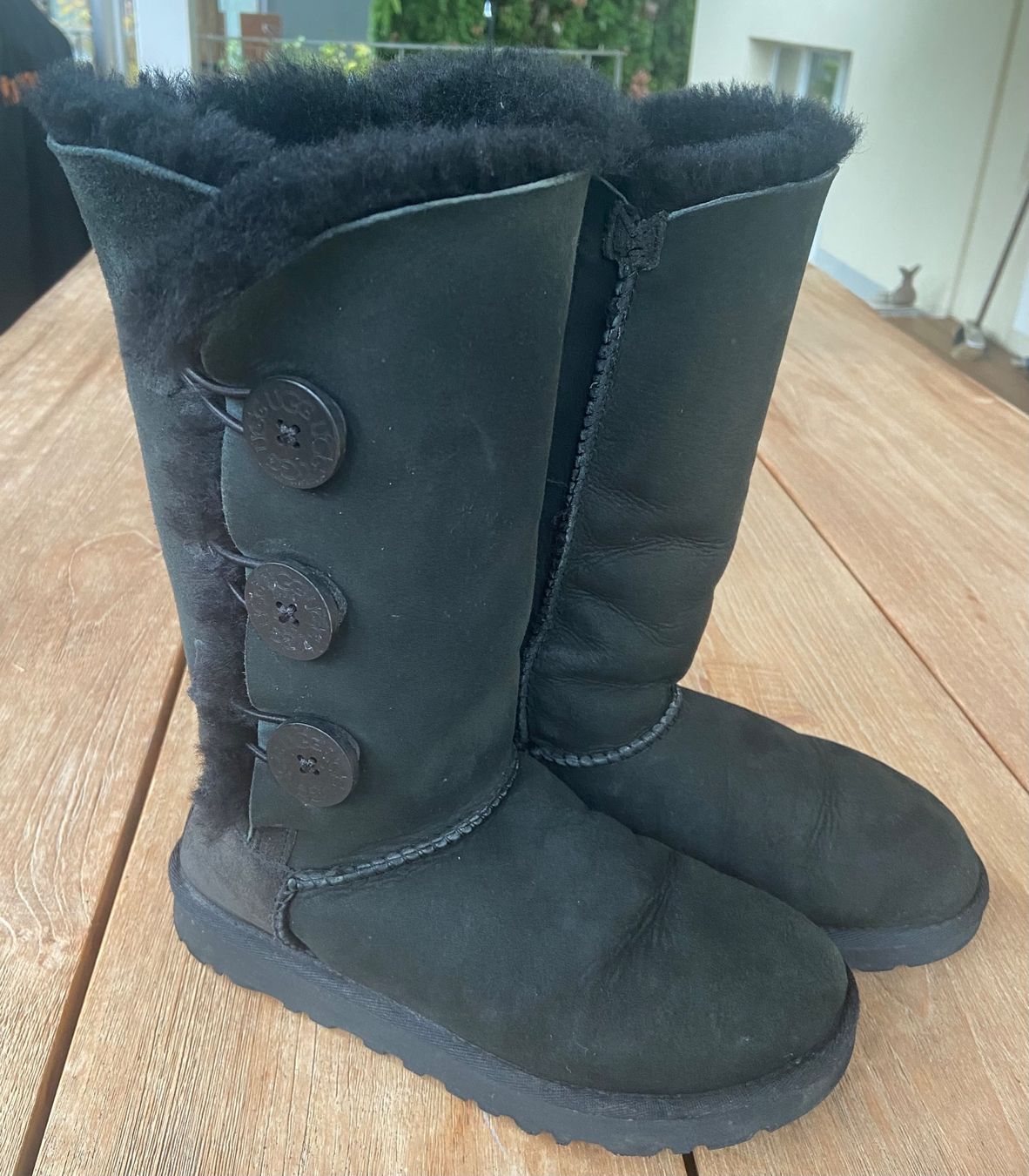 Ugg Scarpe da donna: UGG Boots 36 schwarz – Nuovo (secondo la descrizione) da Widnau venduto da Imani