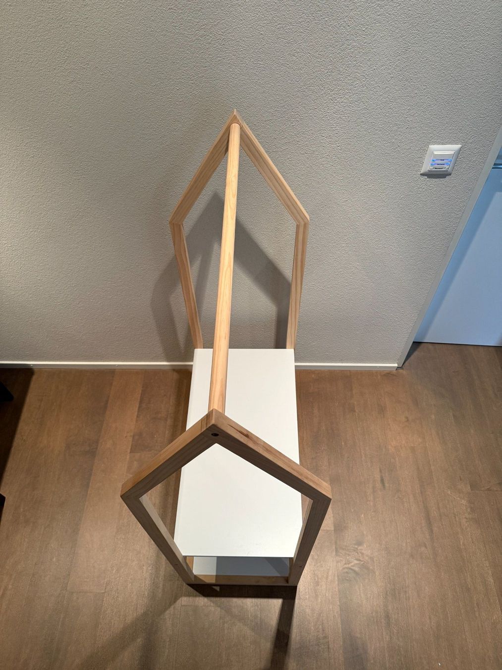 Vertbaudet Garderobe: Vertbaudet Kinder-Kleiderständer (Hausdesign) – Gebraucht aus Meilen von kleisi01 4