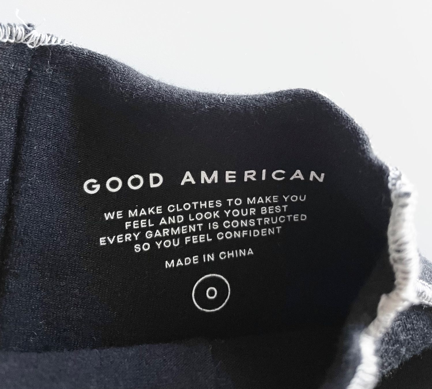 Tops: Good American crop top xs – Gebraucht aus Zürich von hol_bc6v 4