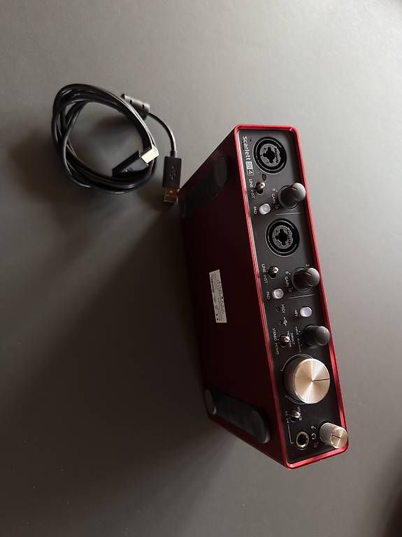 Attrezzatura per studi di registrazione: Focusrite Scarlett 2i4 (2nd Generation) – Usato da Kappel am Albis venduto da simbiosi