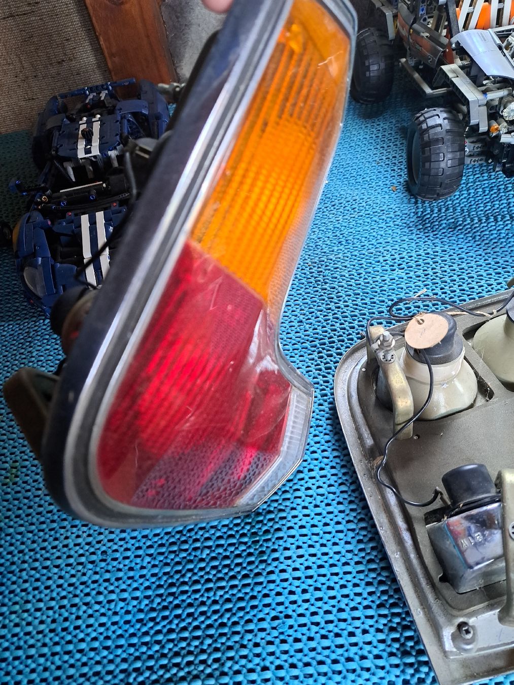 Tutti pezzi di ricambio auto: Oldtimer Rückleuchten Paar, vermutlich Triumph,  Chriysler – Usato da Kölliken venduto da Upcycling-by-Mc-TAM 8