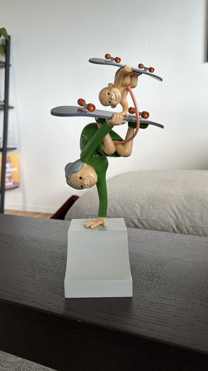 Figuren: Joan Cornella Double Hand-Stand Figure Skateboard – Neu (gemäss Beschreibung) aus Schlieren von NM_Nici