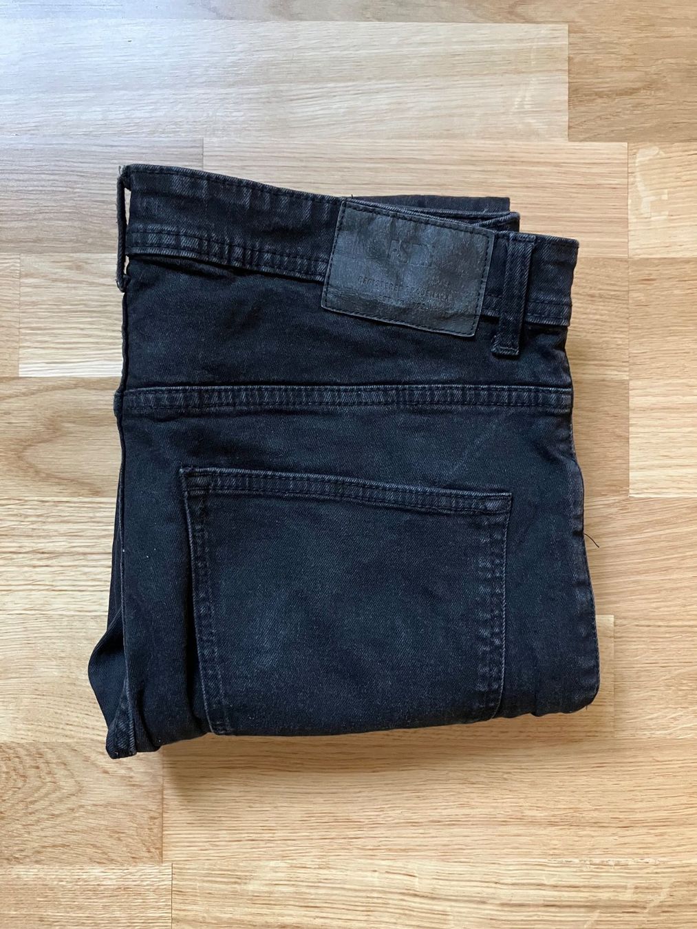 Jeans: Jeans Hosen Grösse 34/32 – Usato da Urdorf venduto da Chrugitsch 4