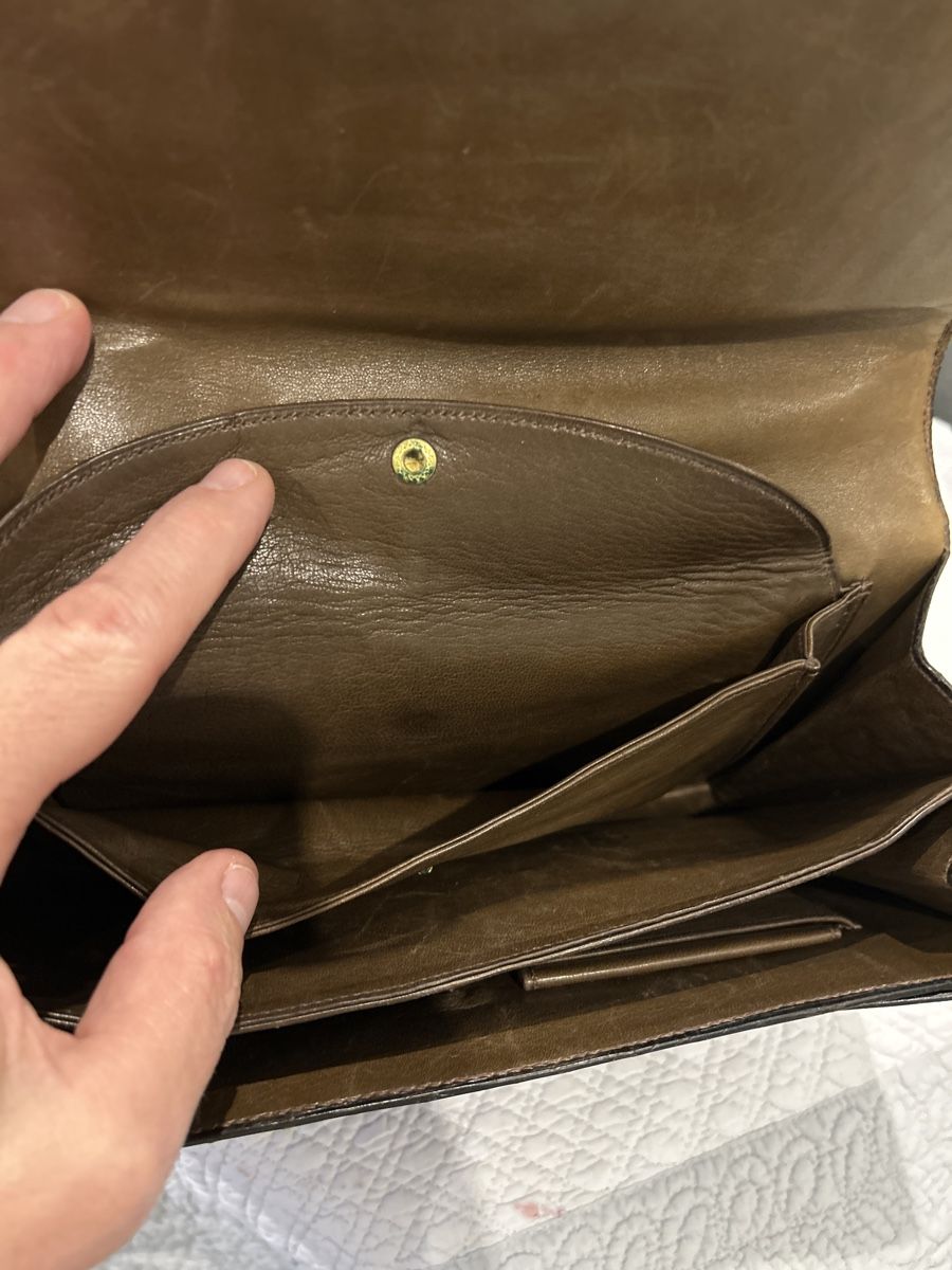 Hermès Taschen für Damen: Sac Hermès ring crocodile brun vintage  – Gebraucht aus Villars-sûr-glane von  6