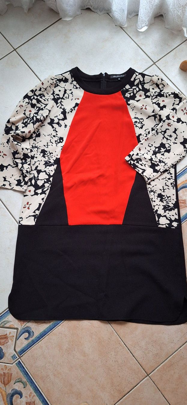 Robes: Robe Bleu Blanc Rouge 46 – D'occasion à St-Triphon par Jldr0 3
