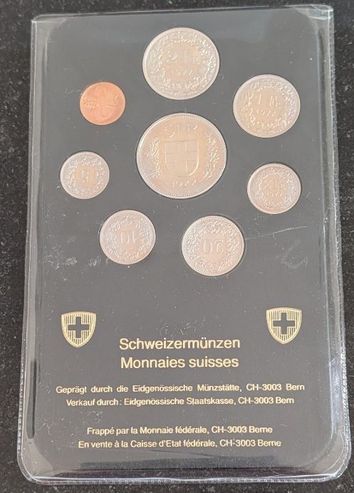 Tutti le monete: CH - Münzsatz 1977 stgl schwarz – Nuovo (secondo la descrizione) da Arch venduto da moneyswiss