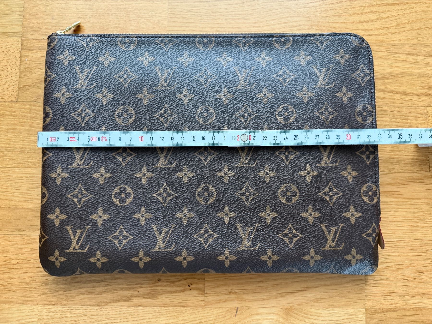 Louis Vuitton Koffer & Taschen: Louis Vuitton Dokumentenmappe – Neu (gemäss Beschreibung) aus Ehrendingen von Nr.7