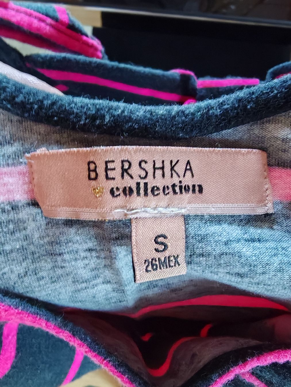 Bershka Robes: Robe sans manche Bershka  – D'occasion à Bex par sni_q7lh 4