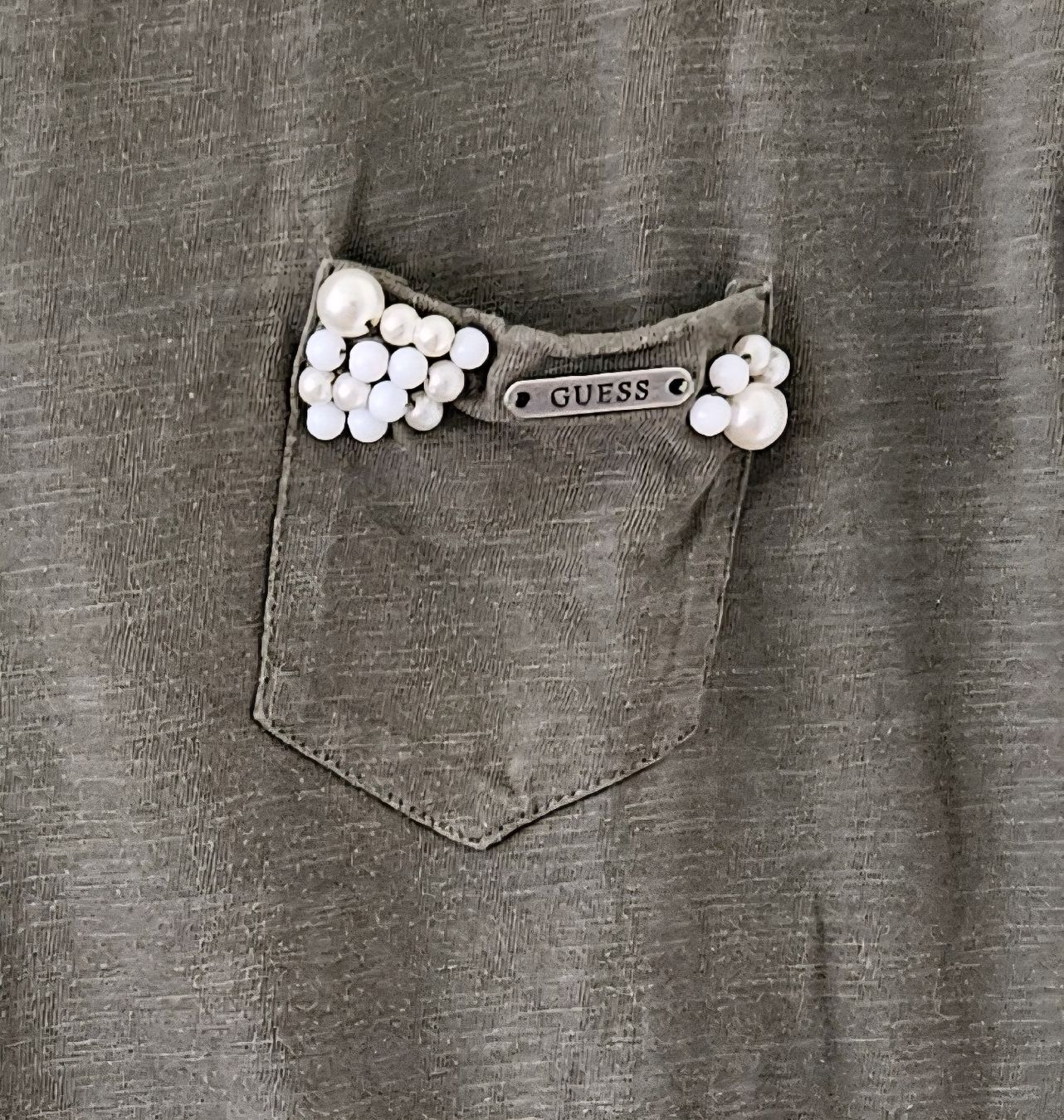 Guess T-shirt: Shirt Gr. 40 - Guess - Spendenaktion – Usato da Unterkulm venduto da Beljasch 3