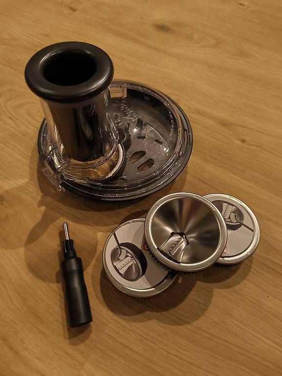 Magimix Küchengeräte: Magimix Cook Expert con accessori, centrifuga e libri – Gebraucht aus Vernate von Patrick47 1