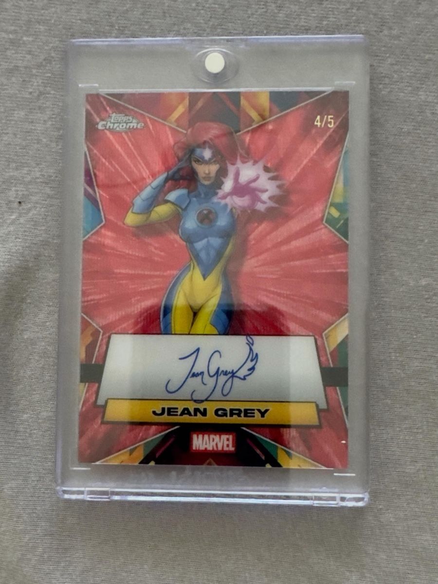 Topps Carte collezionabili: Marvel Topps Chrome 4/5 Jean Grey X-Men Facsimile Auto – Nuovo (secondo la descrizione) da Oberkirch LU venduto da nic.cards21