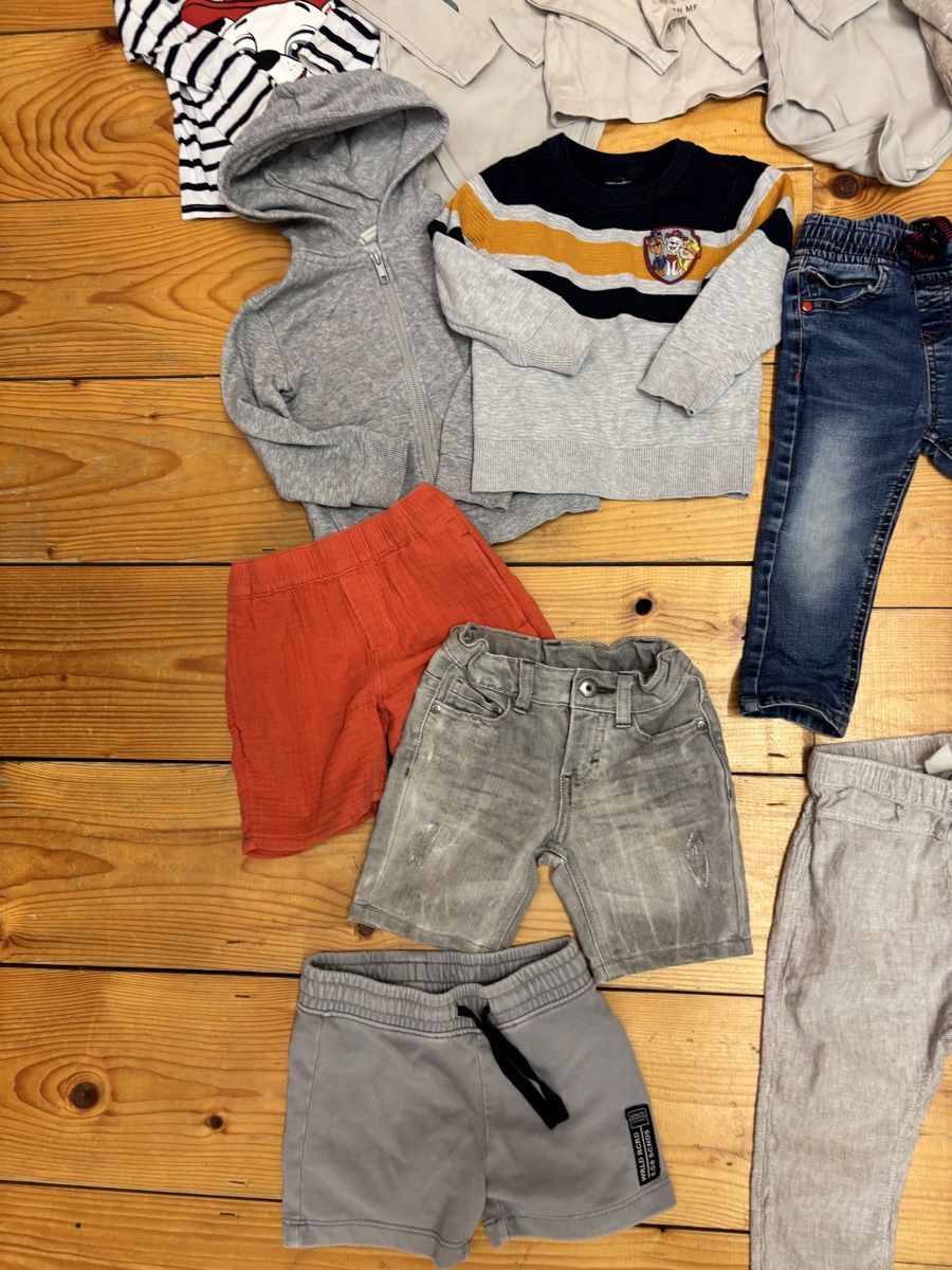 Lotti & Set di vestiti: Kleiderpaket Jungs, Grösse 92 – Usato da Büren an der Aare venduto da Nikito2001 3