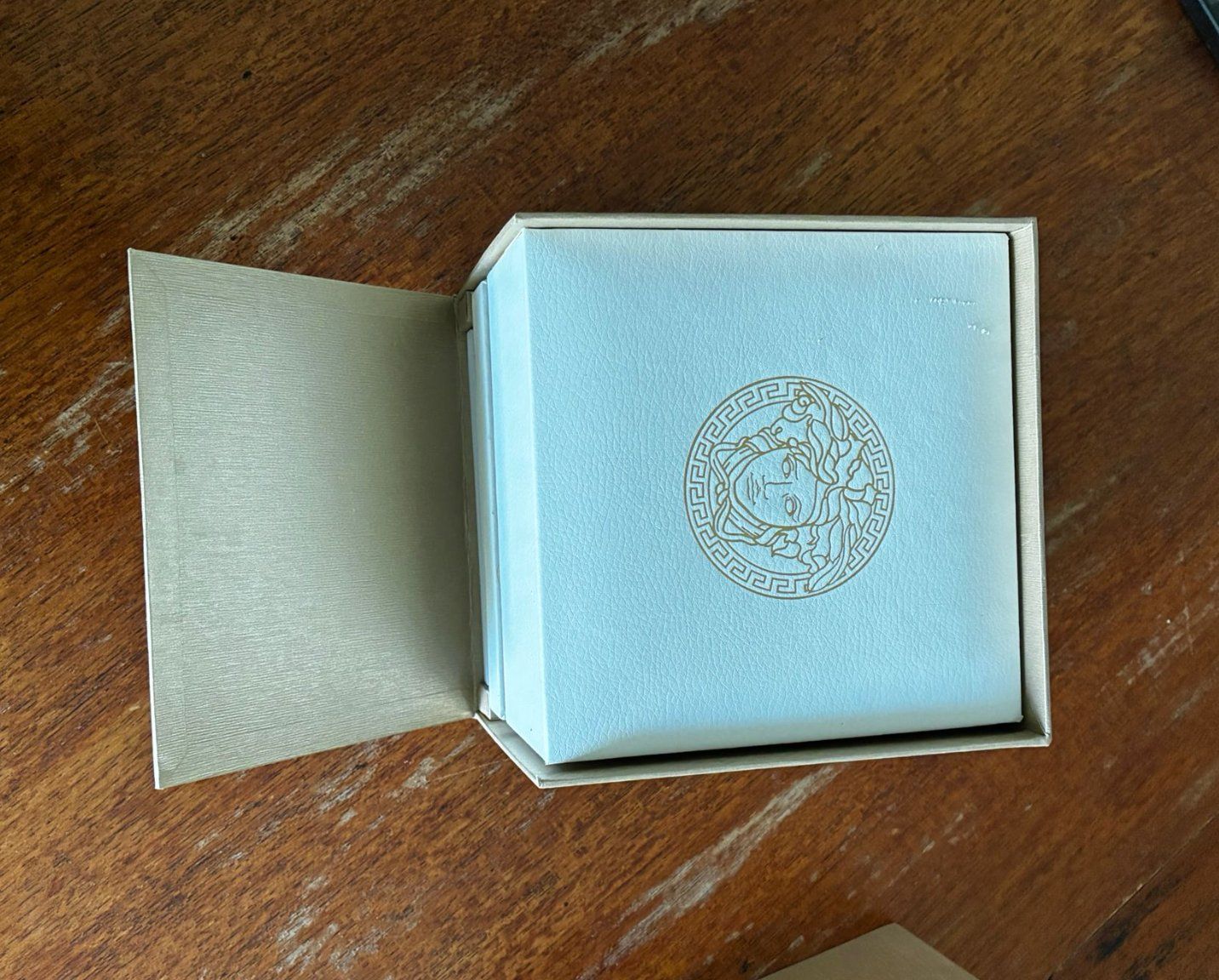 Versace Orologi: Montre Versace Chronographe FULL SET !! Pile neuve – Usato da Etoy venduto da 6iulian0 4