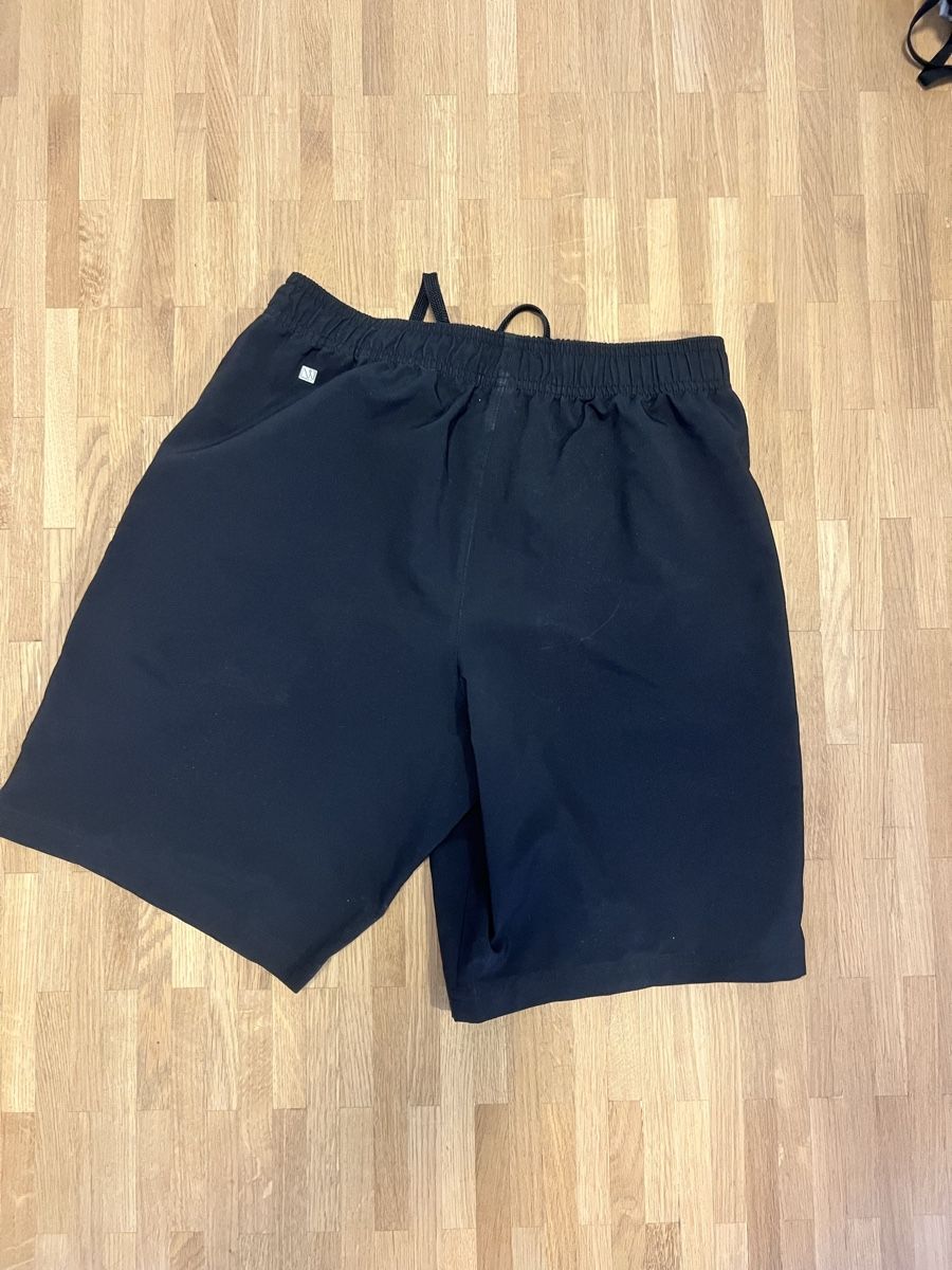 Wilson Pantaloni: 2x Wilson Shorts Herren Grösse 152 – Usato da Bern venduto da loewe1972 1