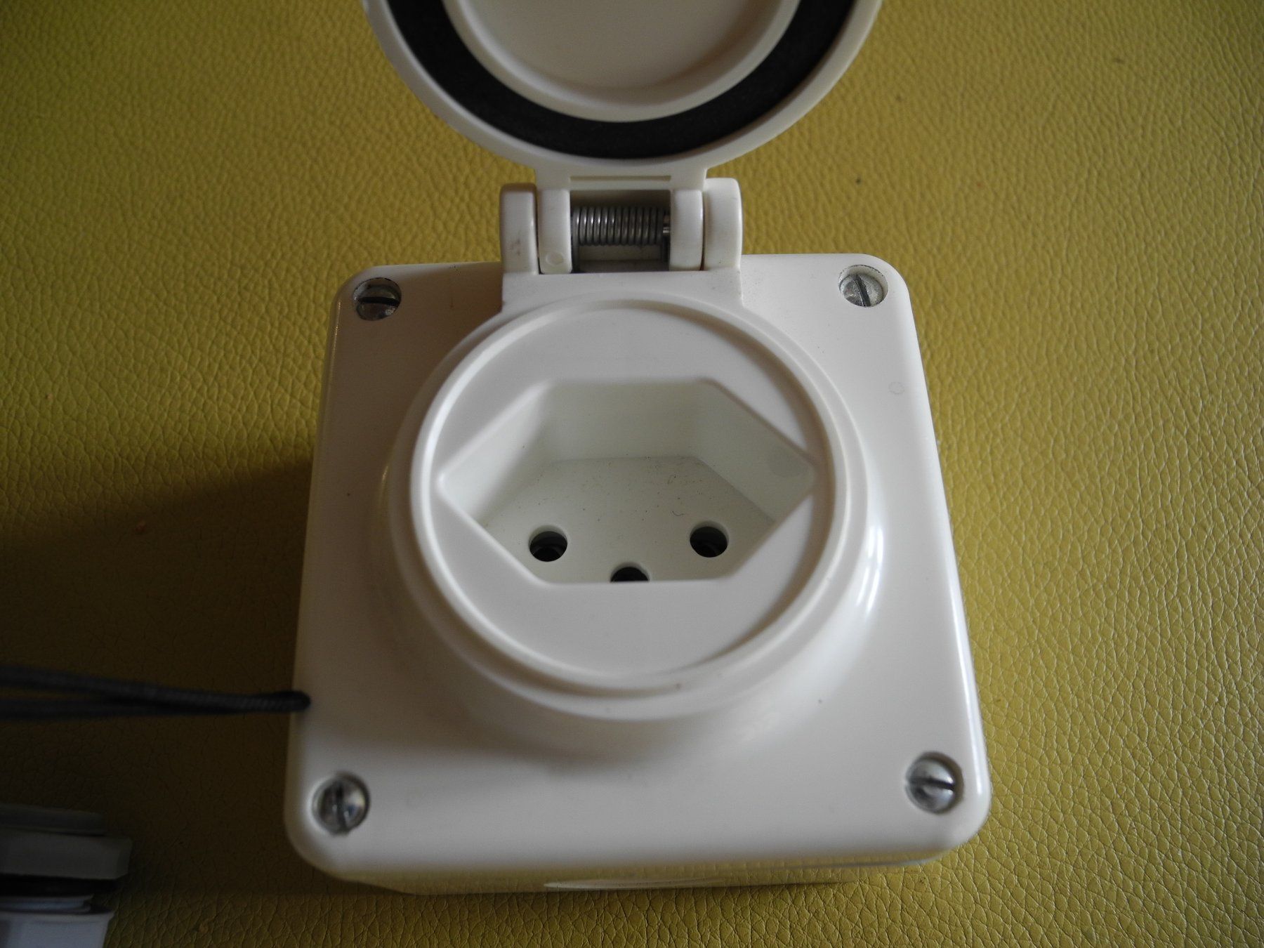 Stecker: Nass Steckdose – Neu (gemäss Beschreibung) aus Worb von kebe01 1