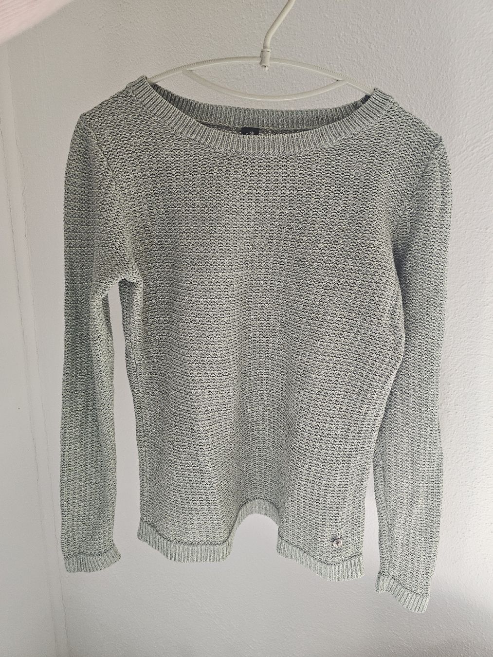 Pulls & Sweat-shirts: Pull  Taille 38 en maille vert clair – D'occasion à Sornetan par T.a333
