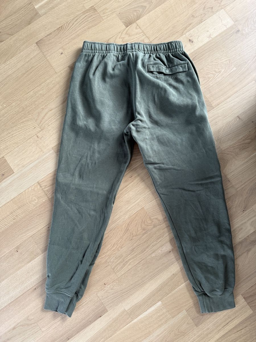 Nike Hosen: nike trainerhose (s) – Gebraucht aus Freidorf TG von driftingforthrifting 2