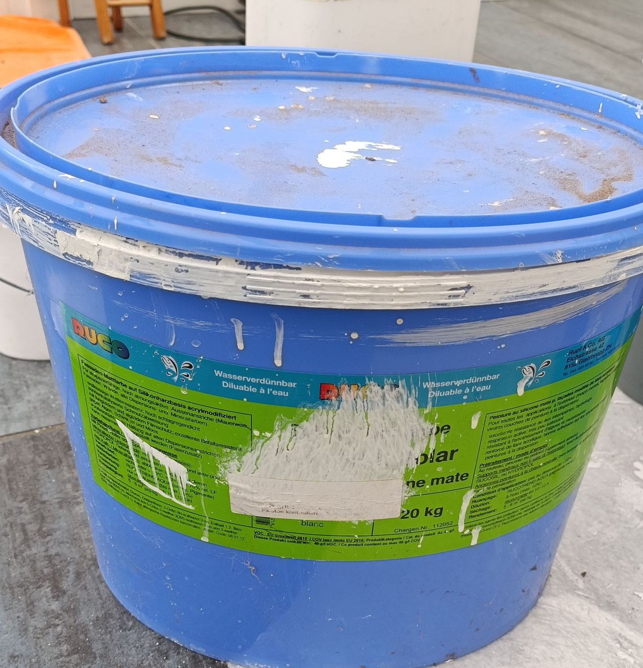 Colori: 19/20kg Eimer Fassadenmattfarbe 9010 RAL – Usato da Trimbach venduto da dar_m5mc