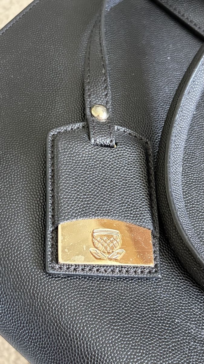Navyboot Borse da donna: Elegante schwarze Ledertasche von Navyboot mit Schultergurt – Usato da Rombach venduto da mel_c8vx 1