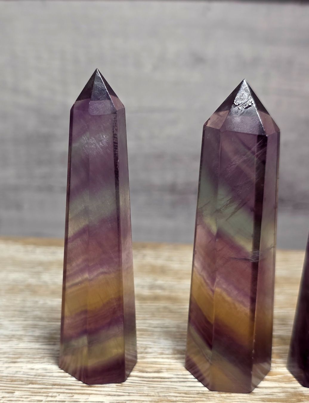 Minerali & Pietre curative: 4 Regenbogen Fluorit Obelisken 183g – Nuovo e nell'imballaggio originale da Matzingen venduto da Shay_Crystalz 2
