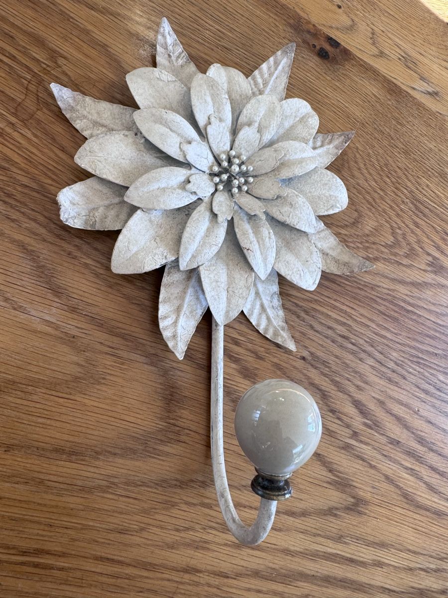 Eisenwaren: Wandhaken Shabby Chic Blume 26cm – Gebraucht aus Niederbüren von Oetschli 1