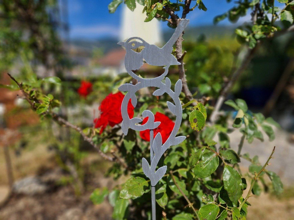 Alle Dekorationen: Gartenstecker Vogel auf Ast – Neu und originalverpackt aus Matzendorf von Gartendeko-Shop 2