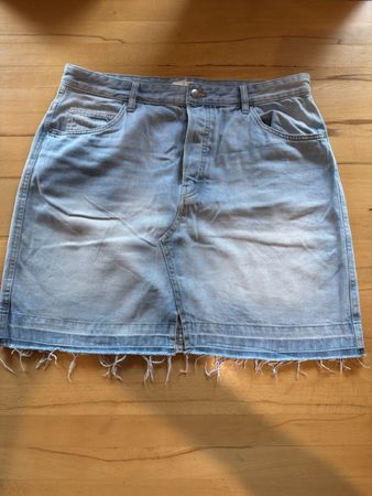 Leichte Jeans Minirock - Gr. 42 Für den Sommer ☀️ 53 Zeichen
