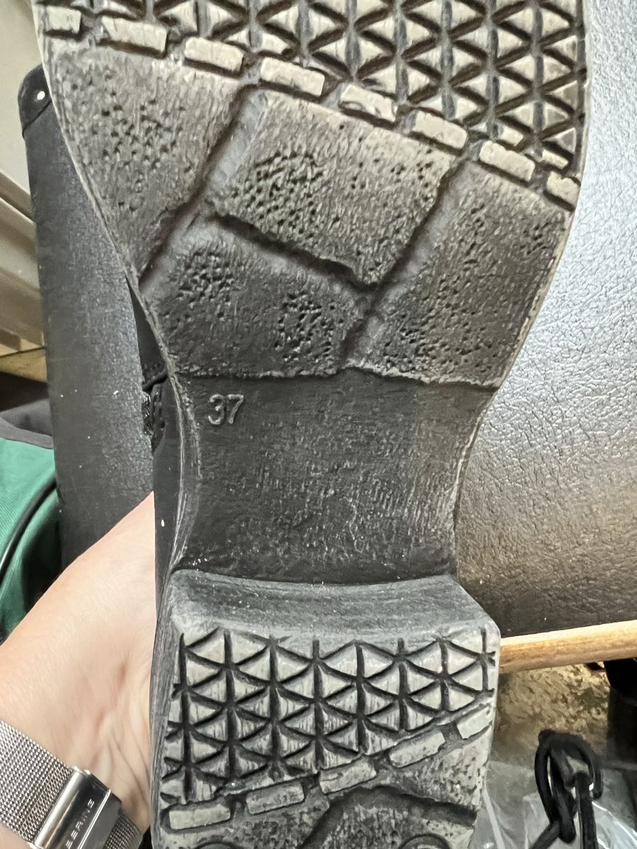 Scarpe da donna: Stiefelette mit Nieten im Bikerstyle – Nuovo (secondo la descrizione) da Münchenbuchsee venduto da wurzel123 2