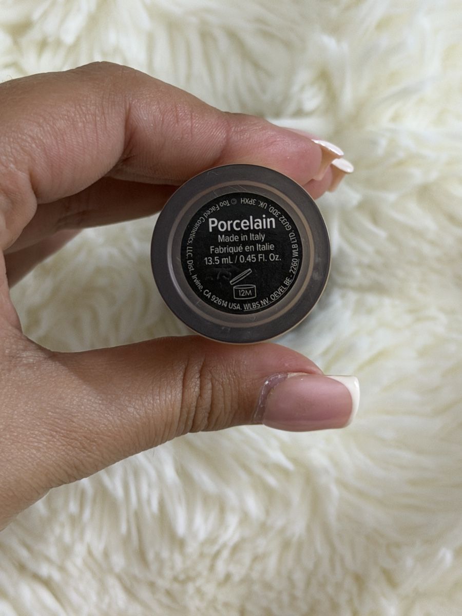 Maquillage: Too Faced Born This Way Concealer  – D'occasion à Aarburg par manju2007 2