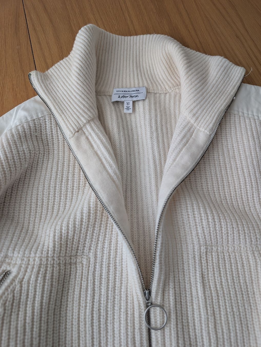 Other Stories Maglioni & Felpe: & Other Stories Strickjacke Wollweiss Gr. S / Pullover – Usato da Basel venduto da an_v7yj 4