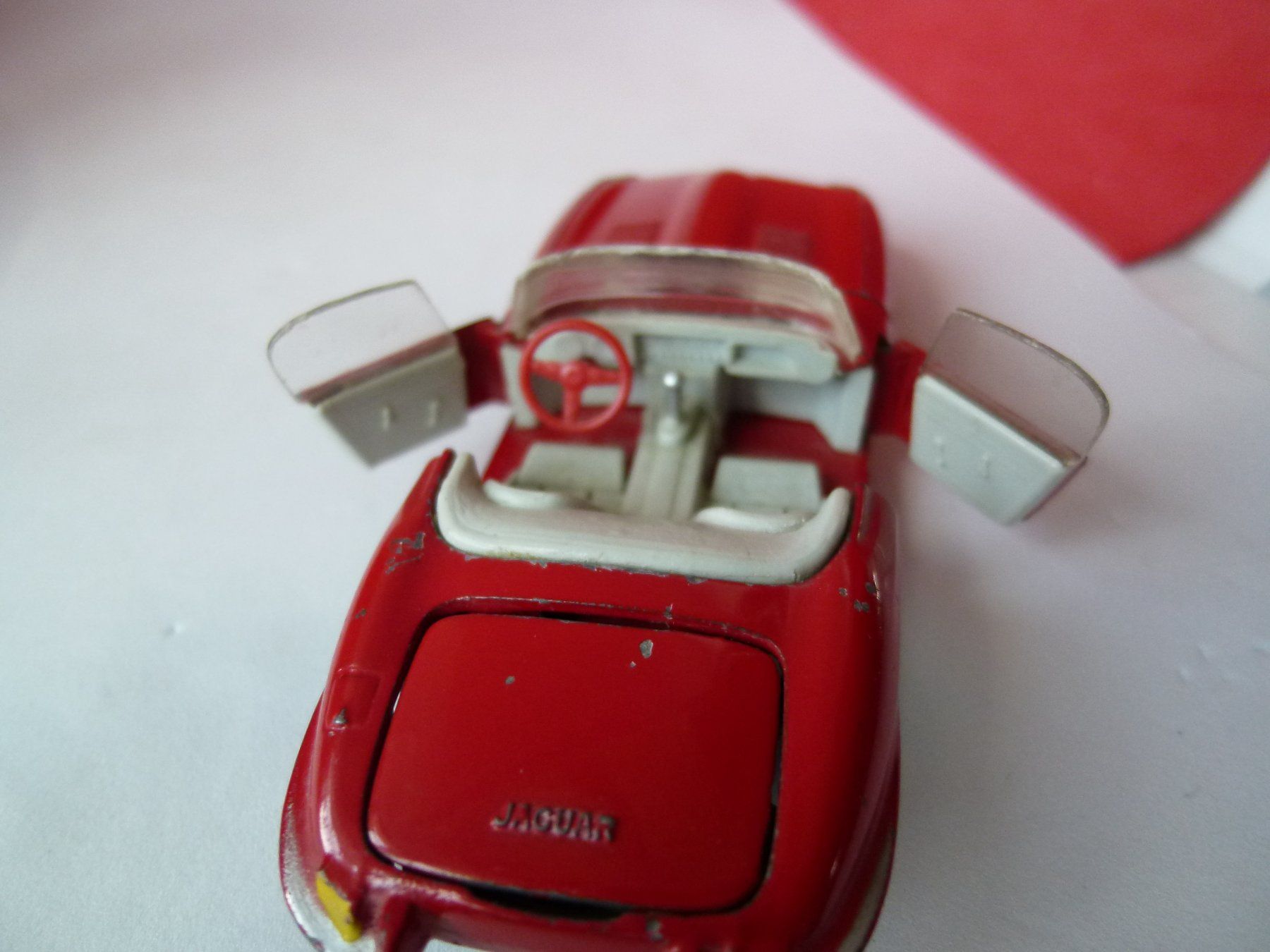 Tekno Modellini d'auto: TEKNO - Jaguar E - schönes Modell mit Reservepneu !! – Usato da Reiden venduto da Aston2 3