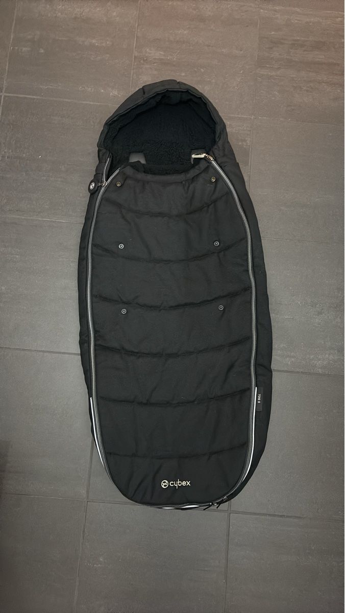 Cybex Sacs de couchage: Cybex Winterfusssack - schwarz - 5TOG – D'occasion à Zürich par annahaeberli