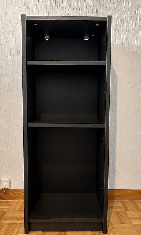 Scaffali: 2 tours/bibliothèques noires IKEA  – Usato da Lausanne venduto da celinech14