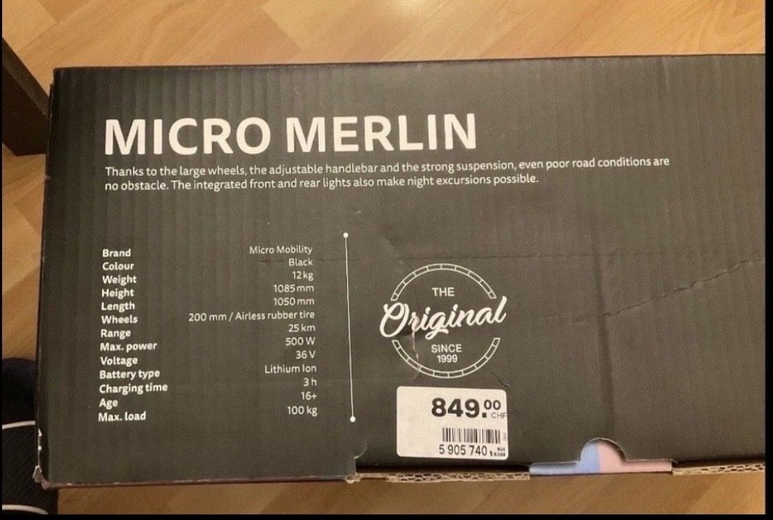 Scooters: Micro Mobility Merlin Scooter Black New in Box 200mm Wheels – Neu und originalverpackt aus Martigny von ddo_2mcv
