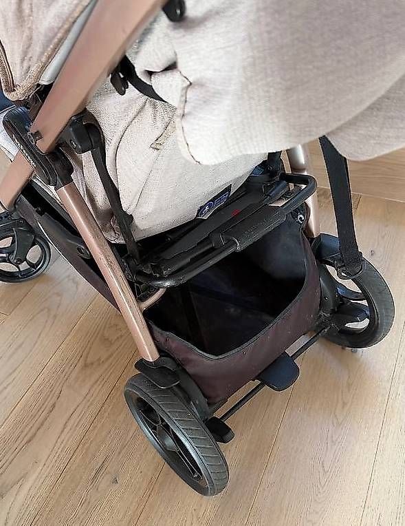Carrozzine: Superbe poussette Peg Perego,Wunderschöner Kinderwagen  – Usato da Mont-sur-Lausanne venduto da jojoaja 4