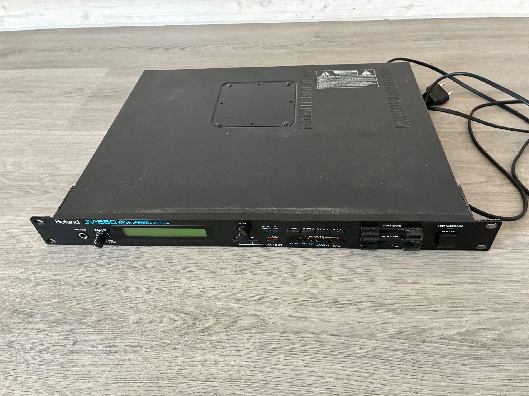 Roland Strumenti musicali: Roland JV-880 Synthesizer Module – Usato da Jonen venduto da bulsara