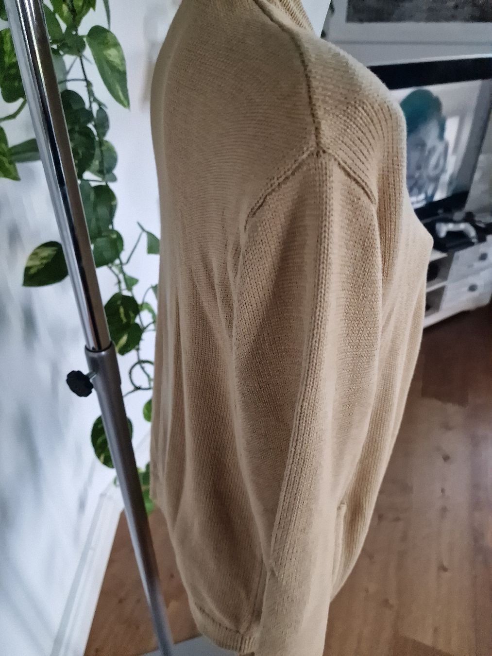 Pullover & Sweatshirts: Pull&Bear Strickjacke, Gr. M, beige - Top Zustand! – Gebraucht aus Wald ZH von Cjp 3