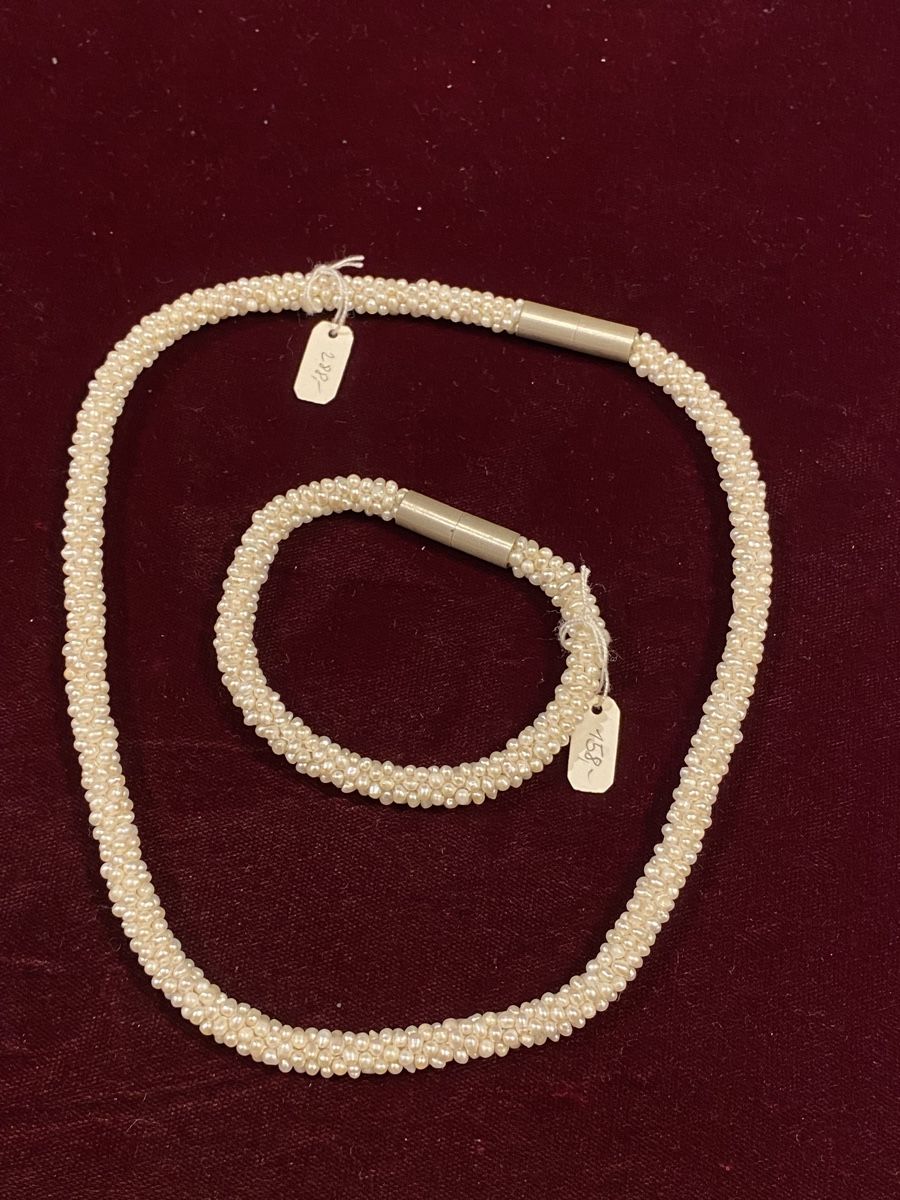 Catenine: Perlen-Set Collier und Bracelet – Nuovo e nell'imballaggio originale da Münsingen venduto da Goldschmiede_Ambrosi 1