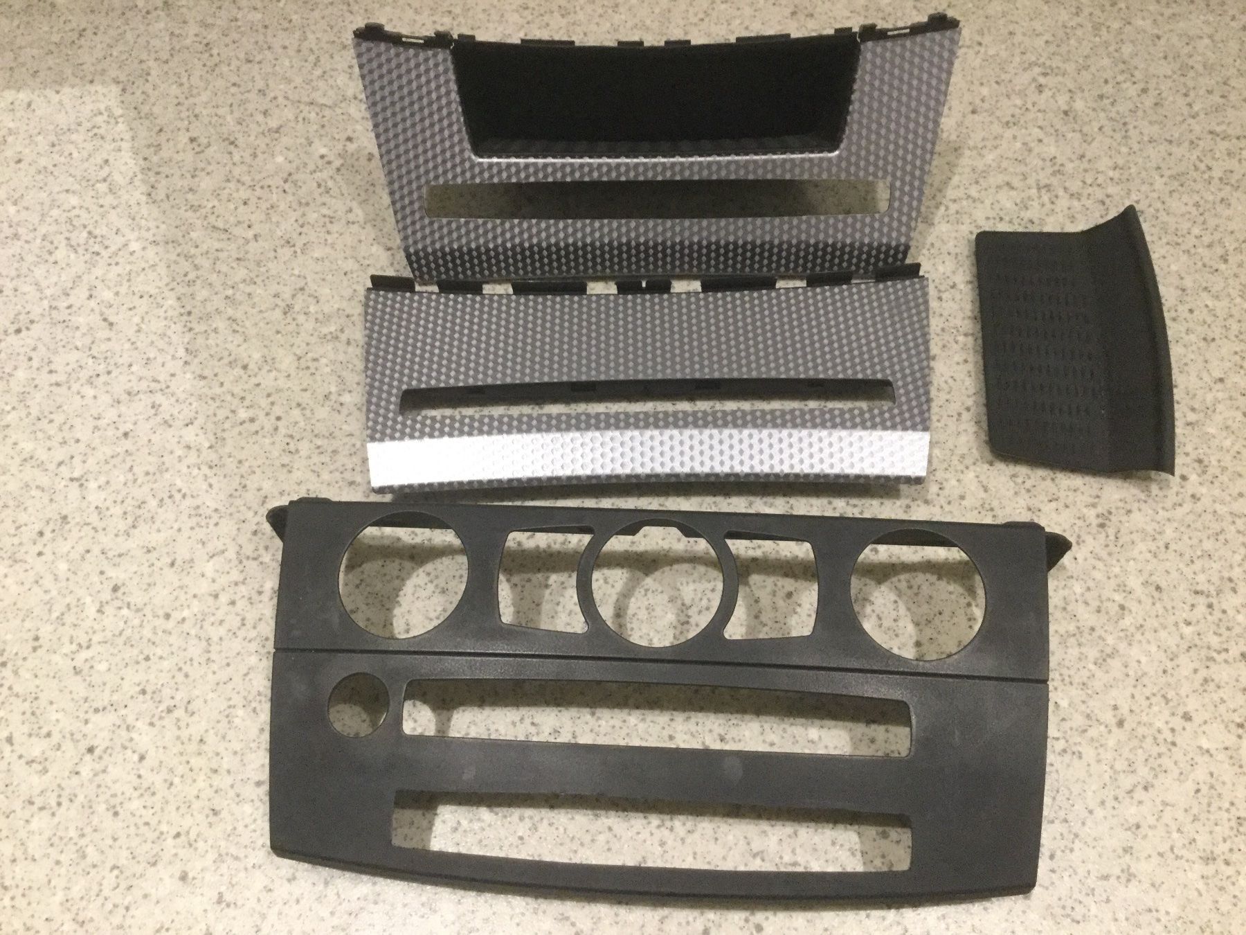 BMW Autres accessoires p. véhicule: OriginaBMW 5er E60 E61 Blende Mittelkonsole ,Abdeckung. – D'occasion à zürich par racingmoto27