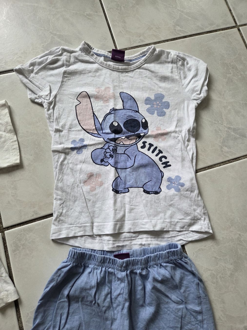 Lotti & Set di vestiti: Stitch Kleider Grösse 110 – Usato da Aarburg venduto da augenschmaus8 2
