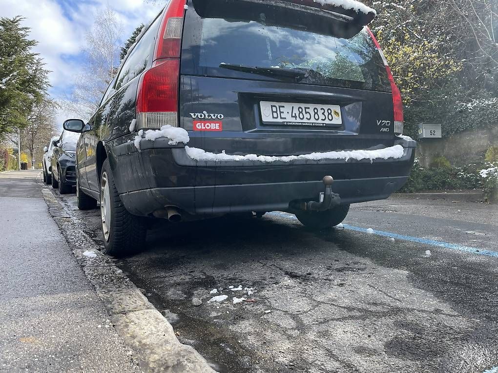Automobili: Volvo V70 2.4 T AWD – Usato da Liebefeld venduto da Adrianl0 3