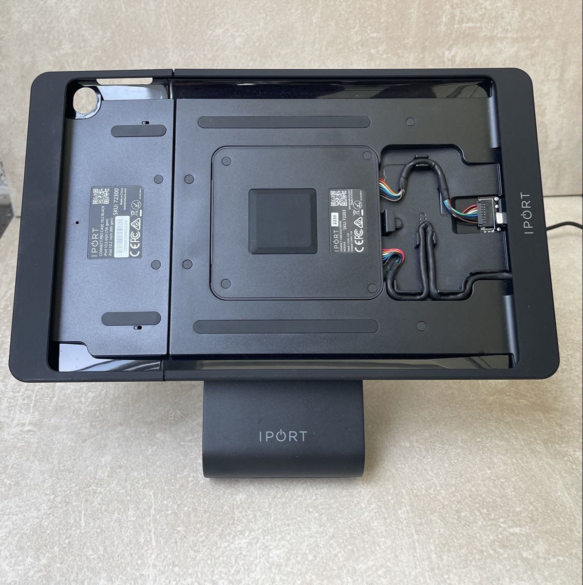 Ladegerät: IPORT Connect Pro Case + Basestation, iPad Halterung – Neu (gemäss Beschreibung) aus Langnau am Albis von spacemaene 1