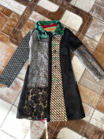 Desigual Mantel Patchwork Design gebraucht schwarz