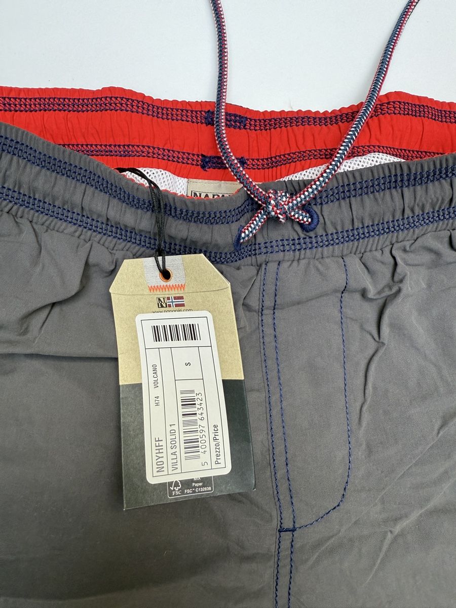 Costumi da bagno: Napapijri Badehose Grau, Grösse S - NEU – Nuovo e nell'imballaggio originale da Biel-Benken BL venduto da Aplus0 1