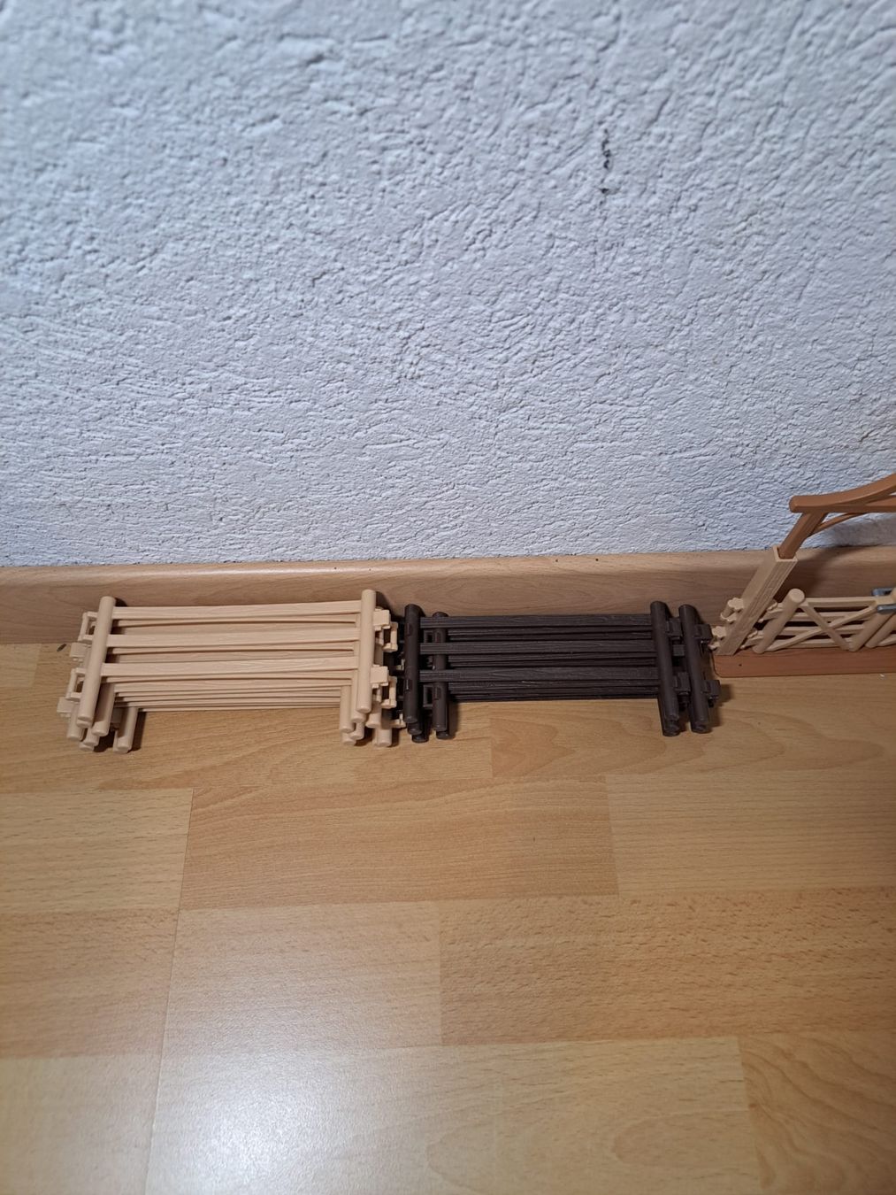 Schleich Spielzeuge: Schleich Zaun mit Tor – Gebraucht aus Frutigen von mai78 1