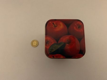 Dose mit Äpfelbild