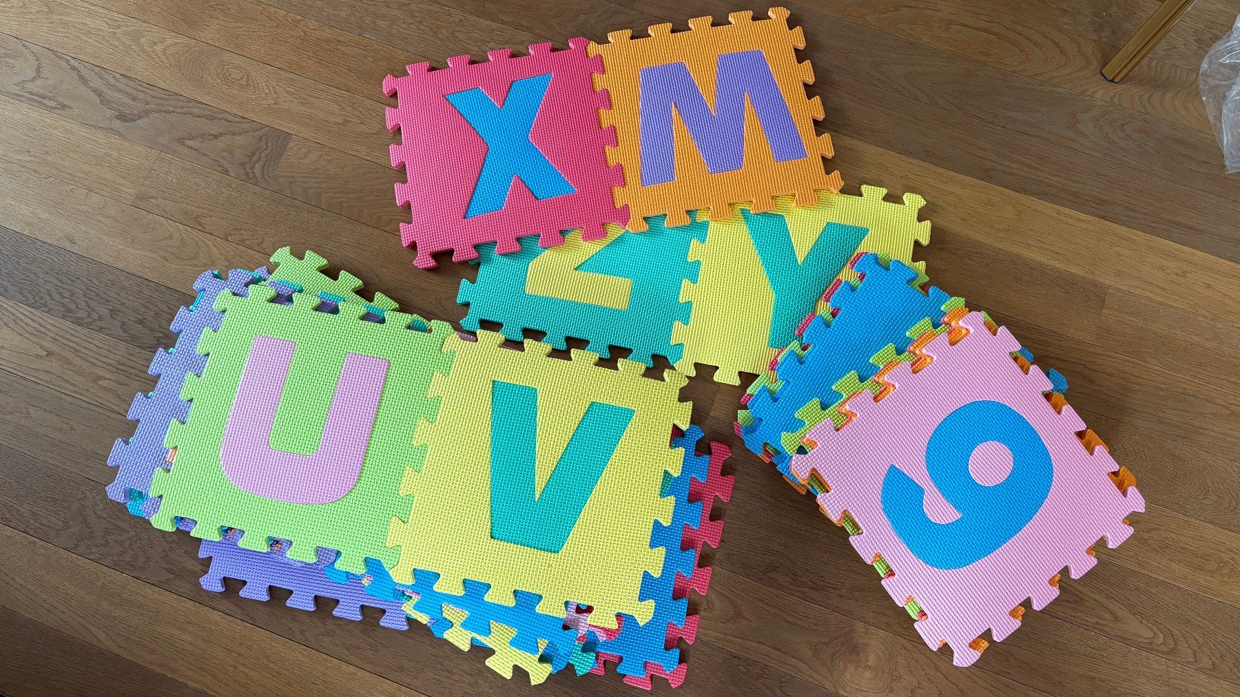 46 Puzzlematten f. Kinder mit Alphabet & Zahlen, Schaumstoff (Gebraucht ...